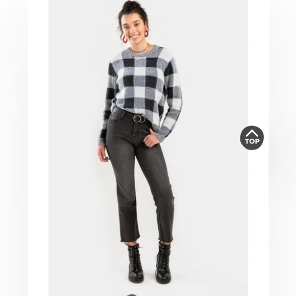 Franchesca’s Collection ALYA shay Buffalo plaid sweater - Picture 1 of 8